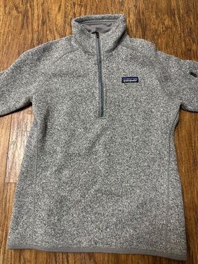 Patagonia Women's 1/4 Zip Grey Pullover Sweater Sweatshirt Size Small EUC!